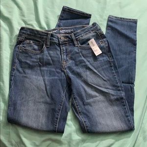 NWT Old Navy mid-rise skinny jeans!